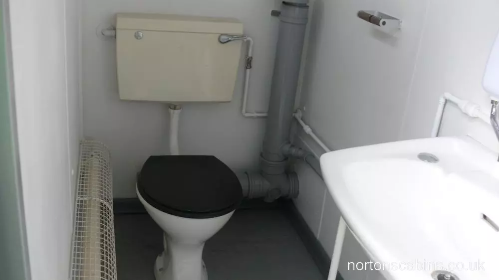 Ref: NOR202 16ft 3 + 1 toilet block £6,950 +VAT