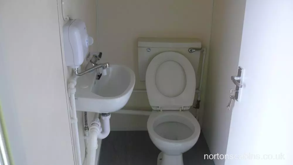 Ref: Nor201 32ft Double Offic Kitchen Toilet £10,500 +VAT