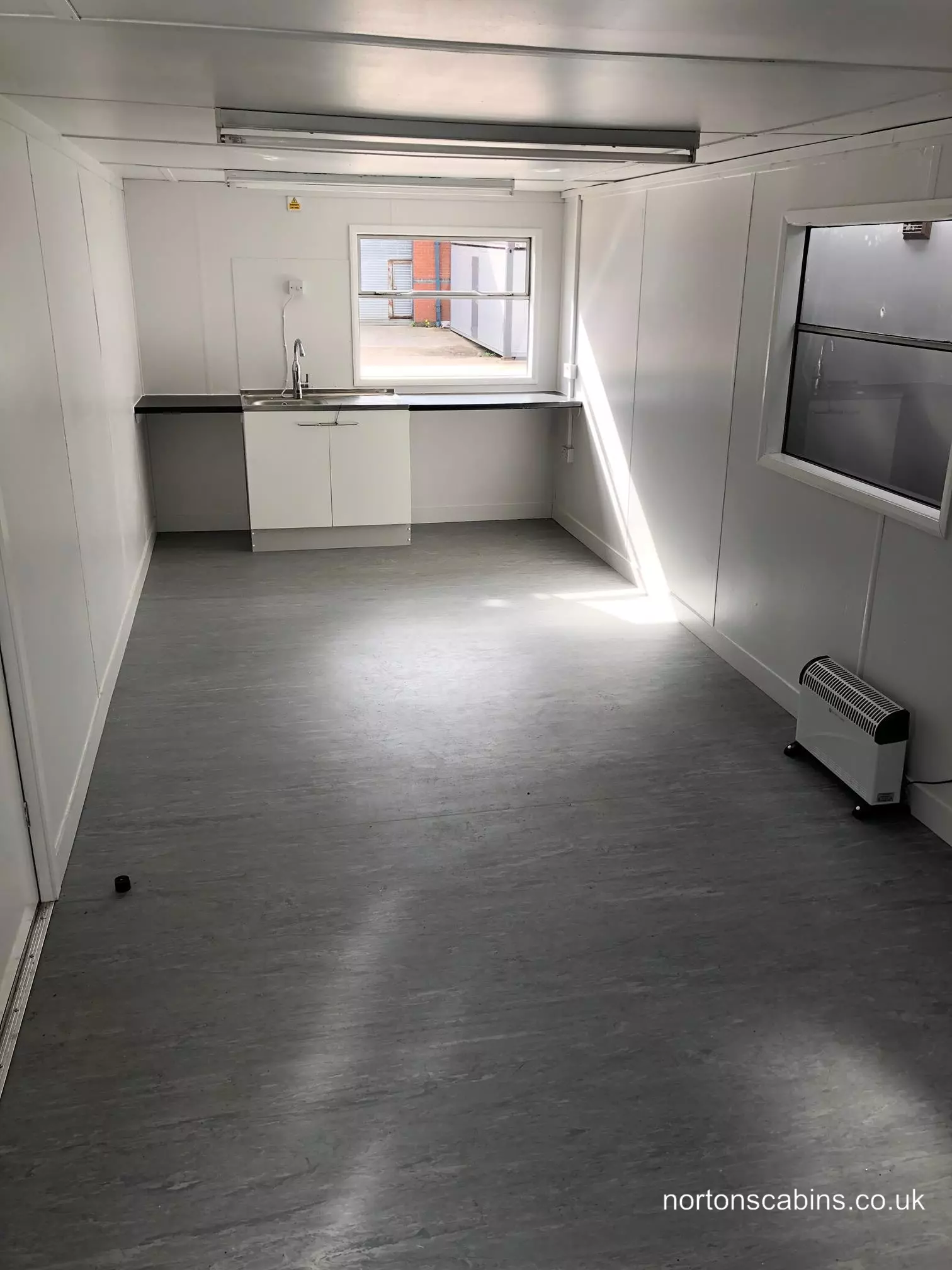 Ref: Nor240 32x 10ft Office kitchen £8,500 +VAT