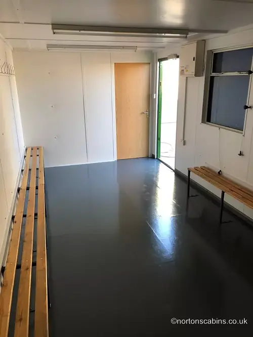 Changing rooms showers1
