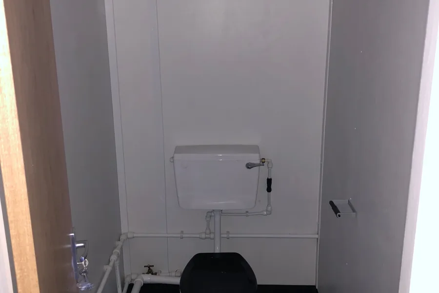Changing room with wc Changing room with wc