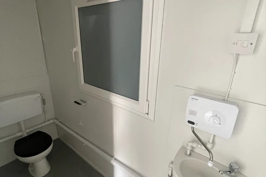 Portable toilet with wc and basin