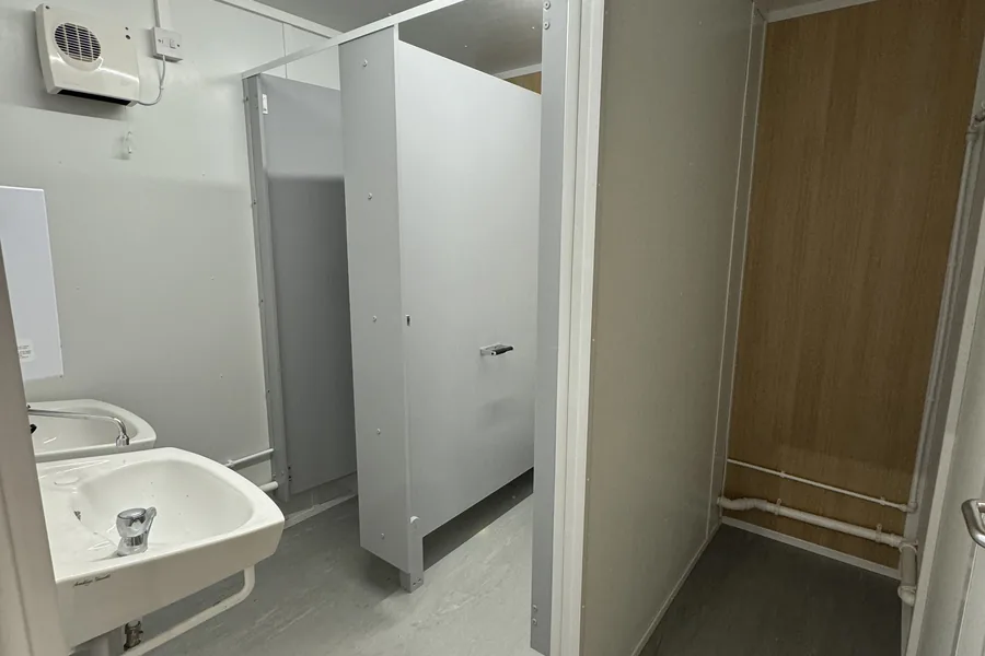 Welfare cabin wash basin and toilets Welfare cabin wash basin and toilets