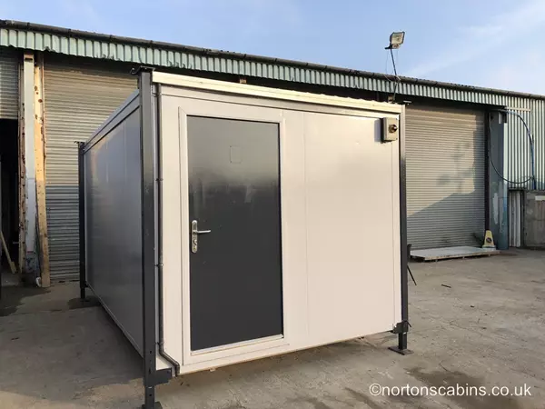 16ft x 9ft portable office and toilet
