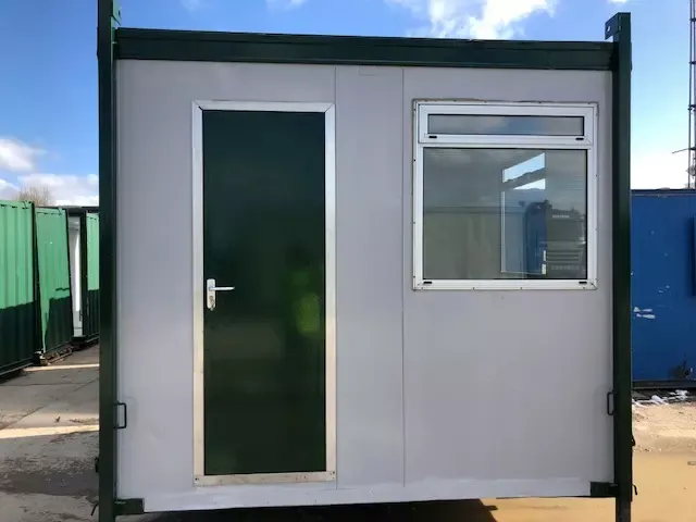 Refurbished Cabins 9ft10 x 9ft5 open plan office Ref Nor206