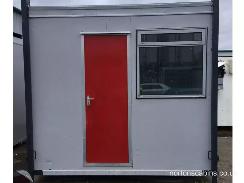 Office cabins Refurbished 9ft 10 x 9ft 5  open plan office Ref Nor207