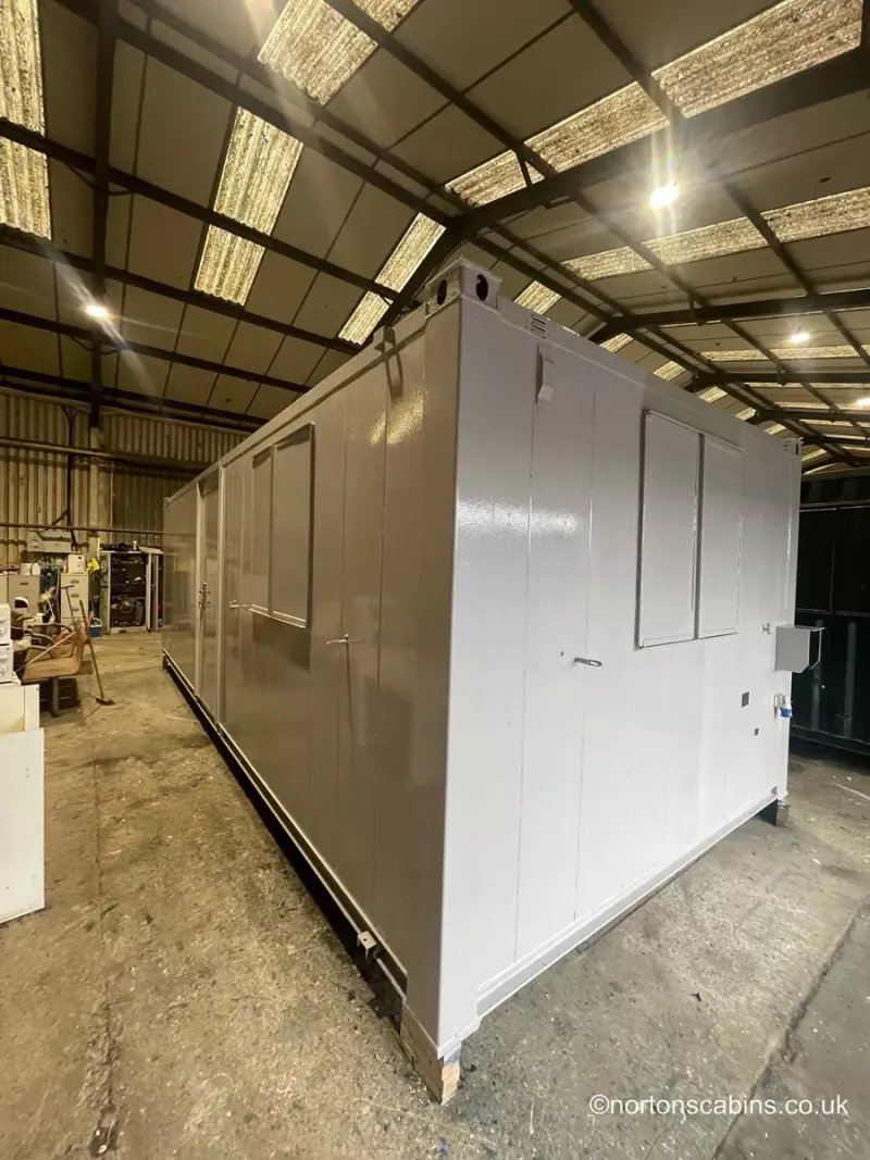Office cabins Refurbished 24ftx10 open plan office Ref Nor293